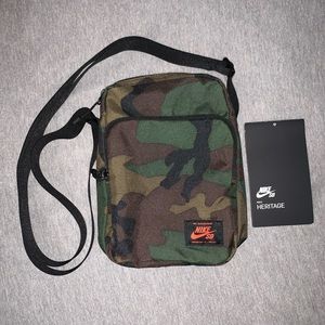 Nike SB Heritage Camo Crossbody Bag